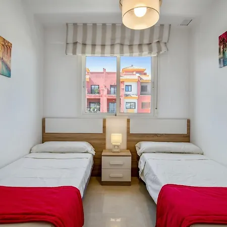 Seaside Vista Apartment *